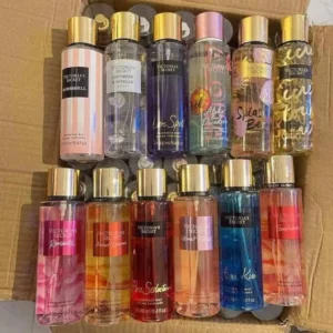 Palette Parfums & Cosmétiques : parfums, soins, maquillage.