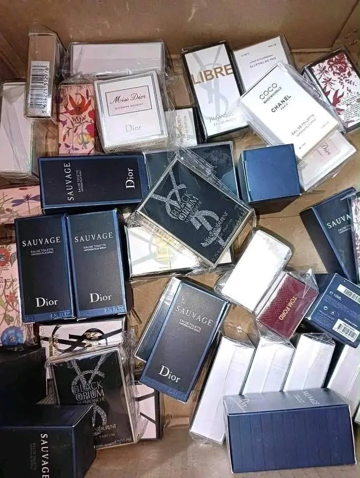 Palette de Mini Parfums – 250 pièces par palette – Image 15