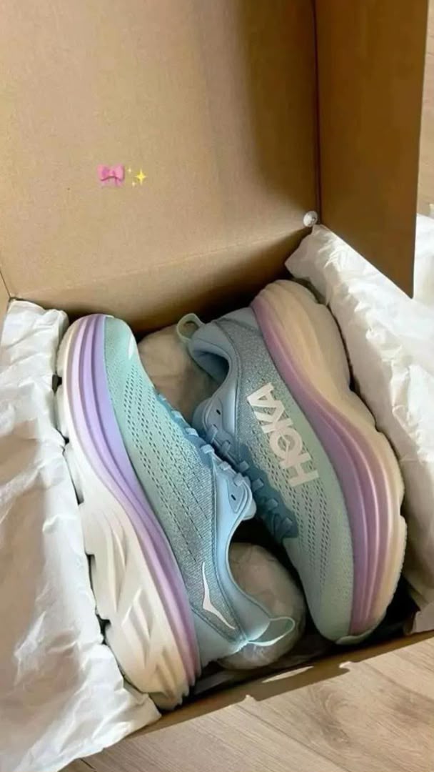 Chaussures Hoka (250 paires) – Image 17