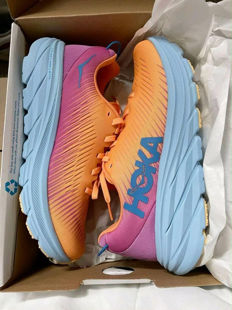 Chaussures Hoka (250 paires) – Image 18