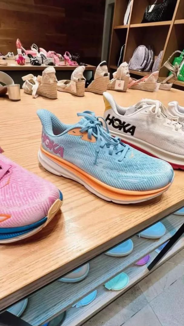 Chaussures Hoka (250 paires) – Image 4