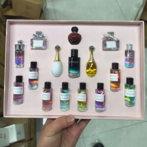 Palette Coffrets Cadeaux de Mini-Parfums Assortis – 100 pièces