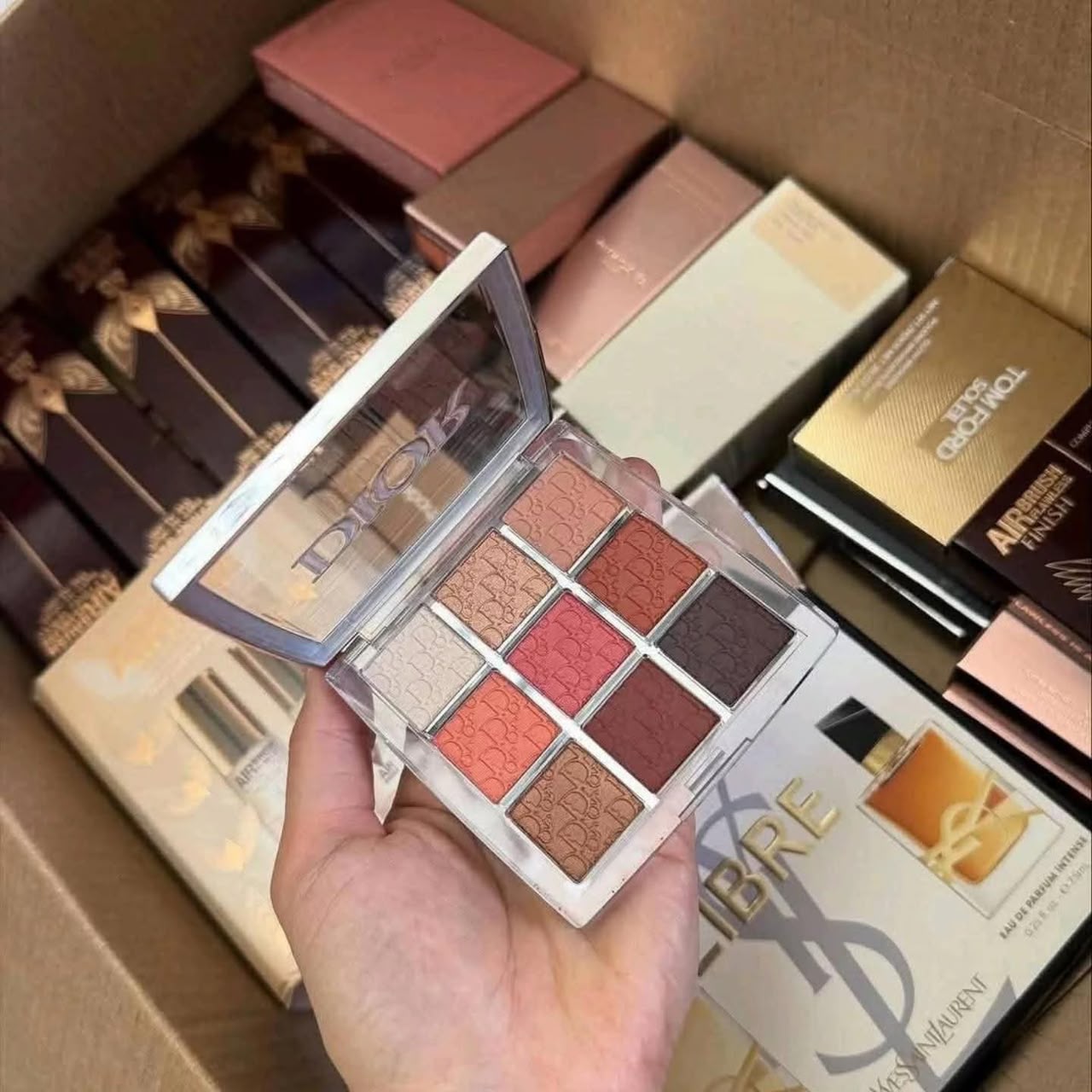 Palette Maquillage de Grandes Marques – 1000 pièces Palette Maquillage de Grandes Marques – 1000 pièces – Image 6