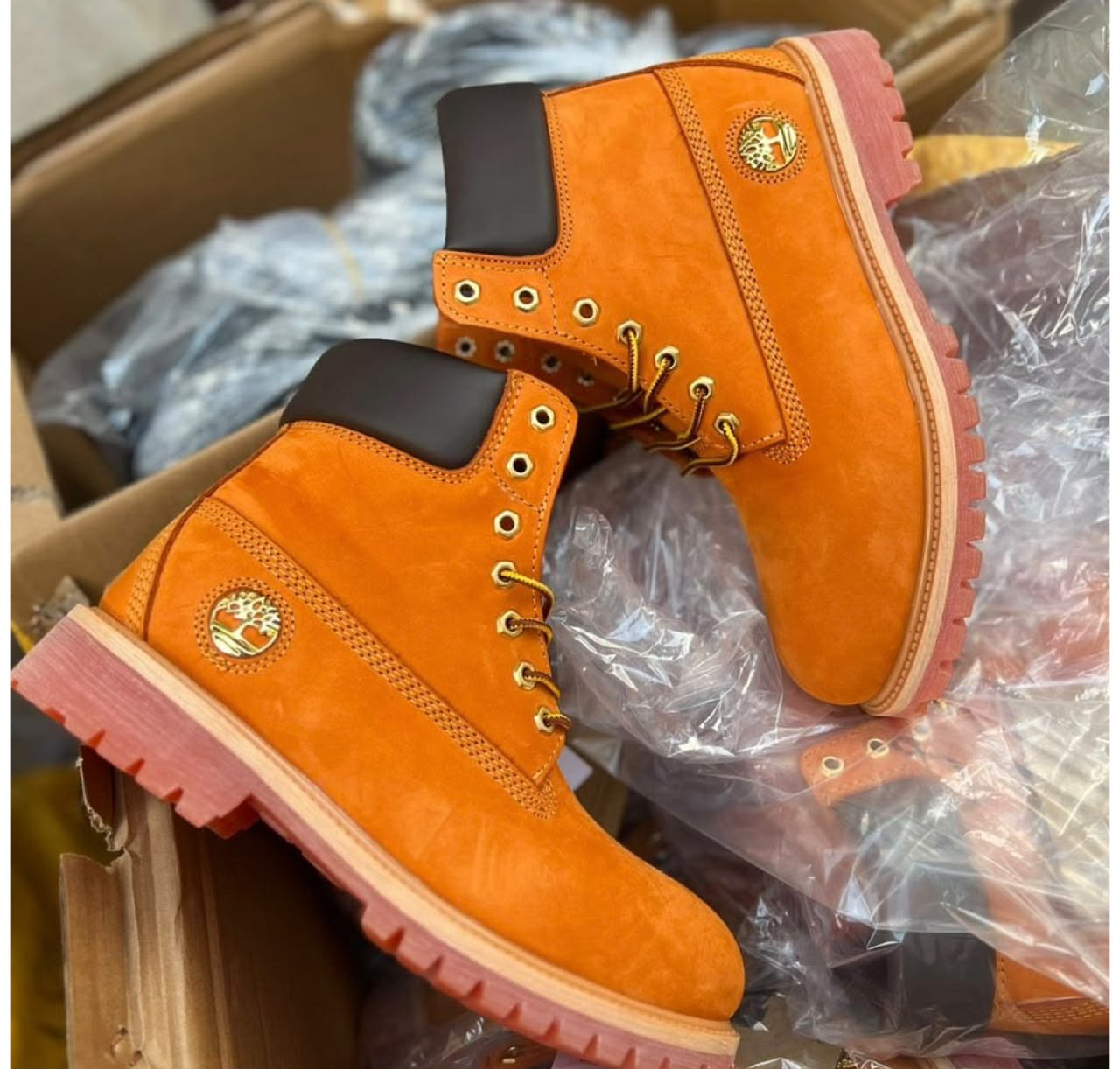 Palette Chaussures d’Hiver pour Hommes – 150 à 200 paires Palette Chaussures d’Hiver pour Hommes – 150 à 200 paires – Image 18